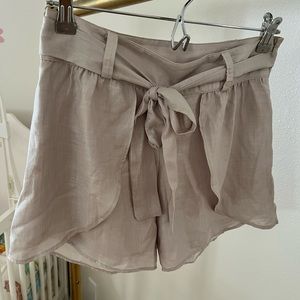 Krisa- cream shorts